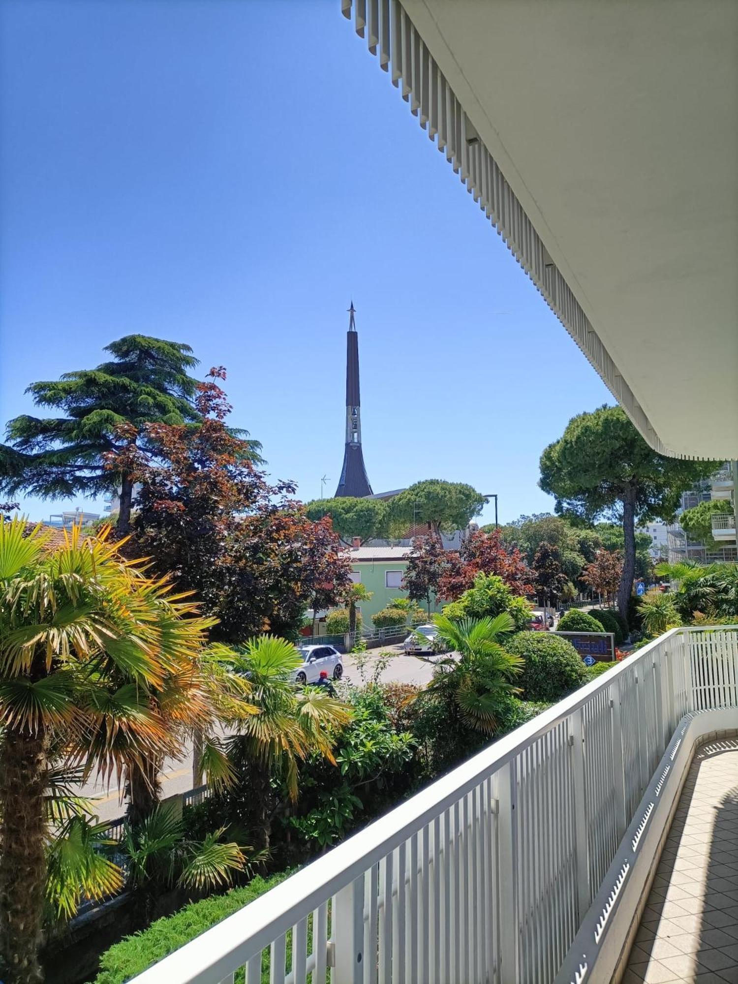 Villa Serena Lignano Sabbiadoro Bagian luar foto