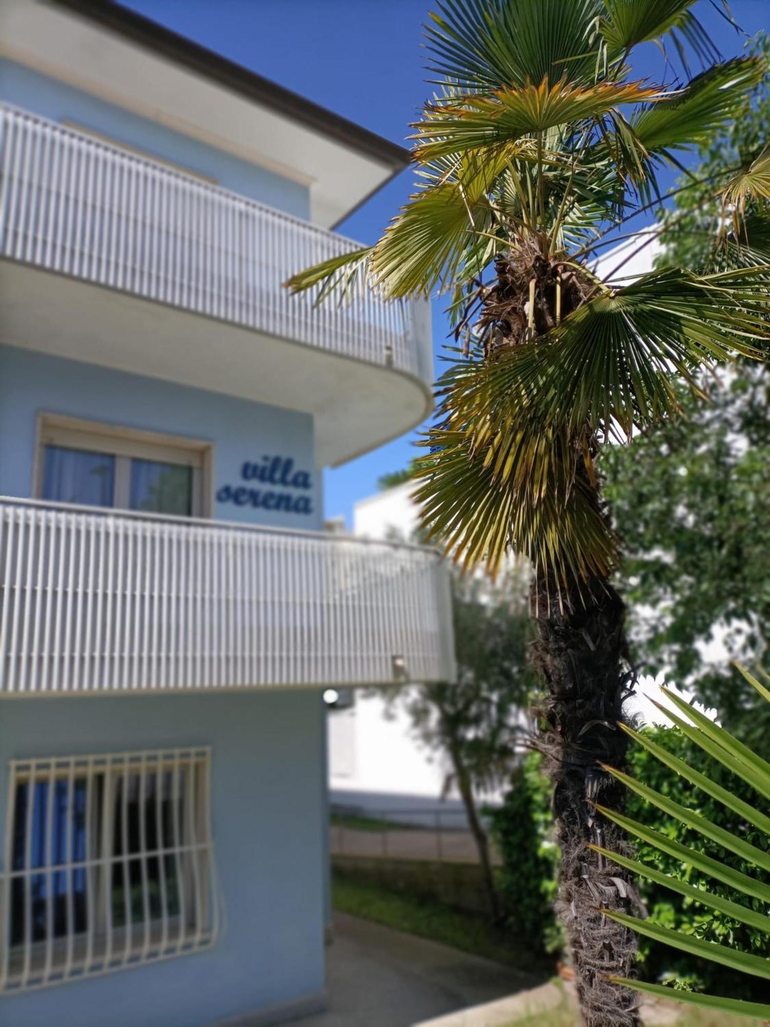 Villa Serena Lignano Sabbiadoro Bagian luar foto